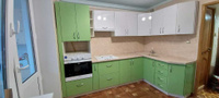 Кухня угловая на заказ МДФ пластик, белый и зелёный
