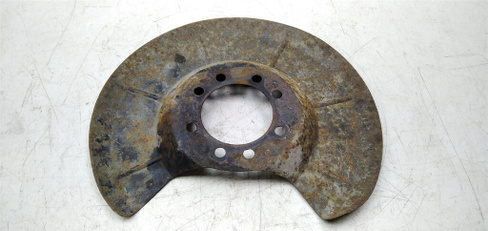 Пыльник диска тормозного заднего левого Mazda (Мазда) 3 (ВК) 2002-2009 (УТ000188330) Оригинальный номер BP4K26261A